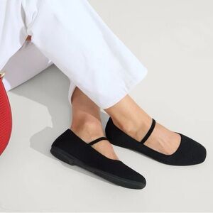 Rothy’s size 9 black “Max Square Mary Jane” with elastic strap. Like new!